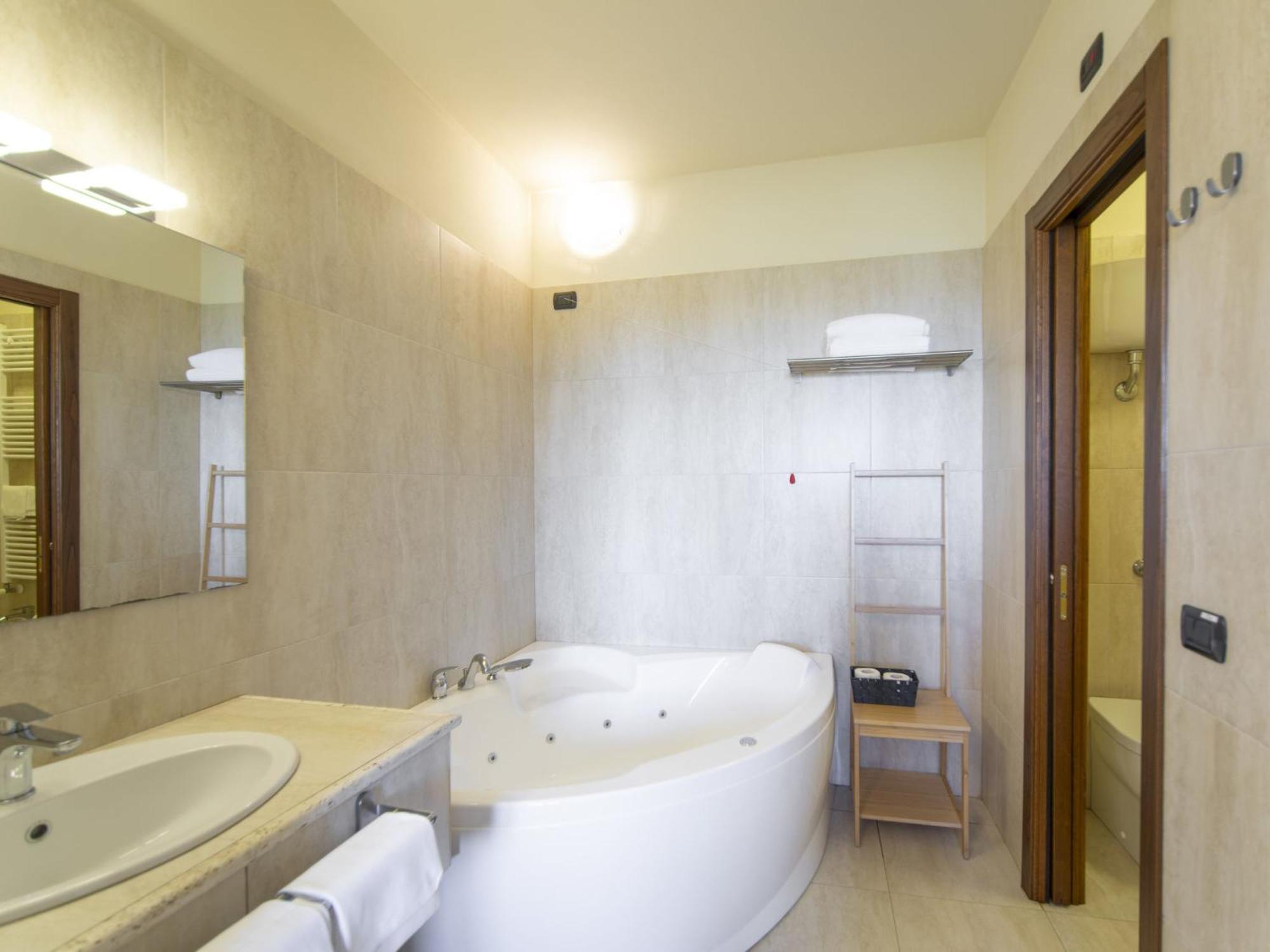 Holiday Home Borgo Carradori By Interhome Лучіньяно Екстер'єр фото